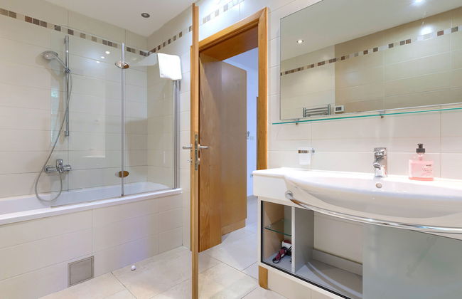 Casa de 6 quartos em Buje com piscina privada e jardim - Foto 25