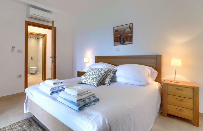 Casa de 6 quartos em Buje com piscina privada e jardim - Foto 27