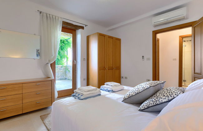 Casa de 6 quartos em Buje com piscina privada e jardim - Foto 28