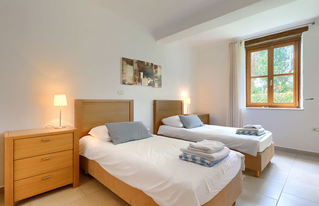 Casa de 6 quartos em Buje com piscina privada e jardim - Foto 23