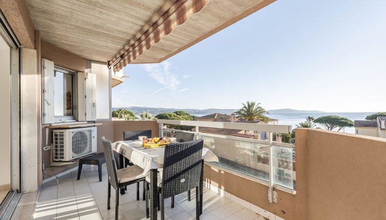 Foto 1 - Apartamento de 1 habitación en Cavalaire-sur-Mer con terraza y vistas al mar