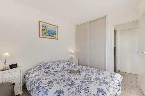 Foto 12 - Apartamento de 1 habitación en Cavalaire-sur-Mer con terraza y vistas al mar