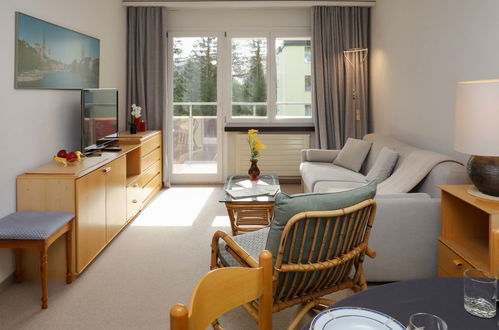 Photo 1 - 1 bedroom Apartment in Davos with garden and mountain view