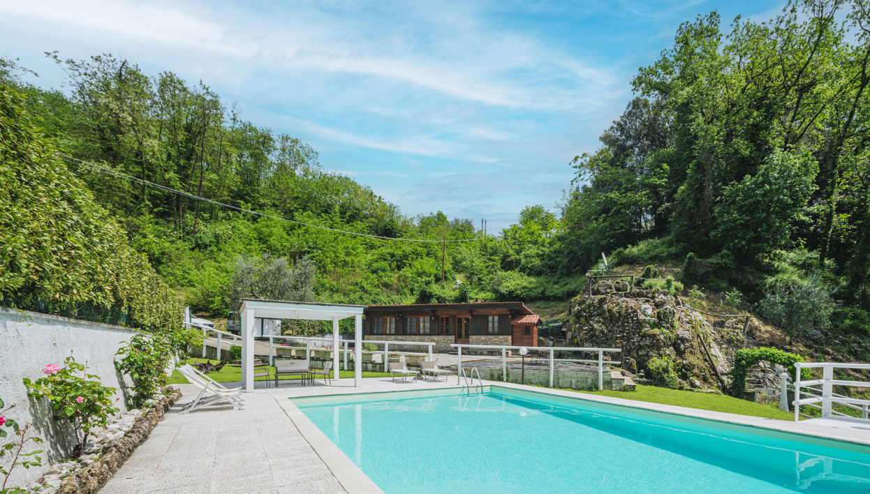 Casa de 3 quartos em Pescaglia com piscina privada e jardim - Foto 1