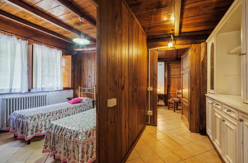 Photo 12 - 2 bedroom House in Pescaglia with private pool and garden