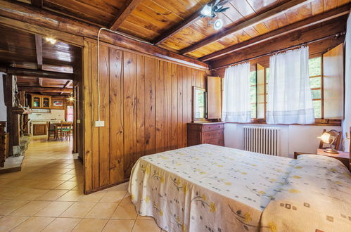 Photo 13 - 2 bedroom House in Pescaglia with private pool and garden