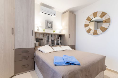 Foto 4 - Apartamento de 1 habitación en Castelló d'Empúries con piscina y jardín