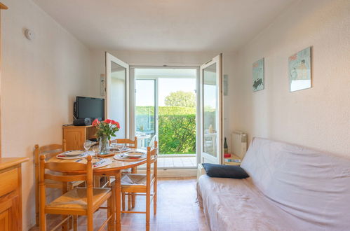 Photo 14 - 1 bedroom Apartment in Vaux-sur-Mer with private pool and sea view