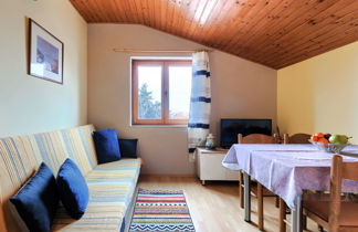Foto 1 - Appartamento con 2 camere da letto a Pola con terrazza e vista mare