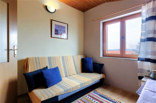 Photo 5 - Appartement de 2 chambres à Pula avec terrasse et vues à la mer
