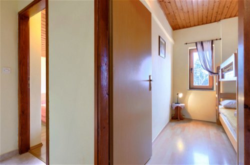 Foto 16 - Apartment mit 2 Schlafzimmern in Pula mit terrasse und blick aufs meer