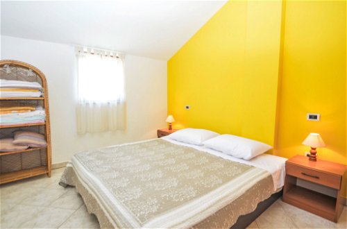 Foto 13 - Appartamento con 1 camera da letto a Pola con terrazza e vista mare