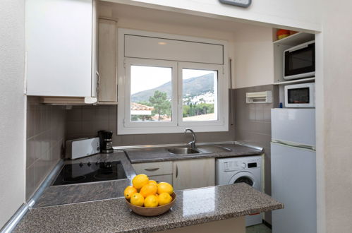 Foto 13 - Apartment mit 2 Schlafzimmern in Llançà mit terrasse