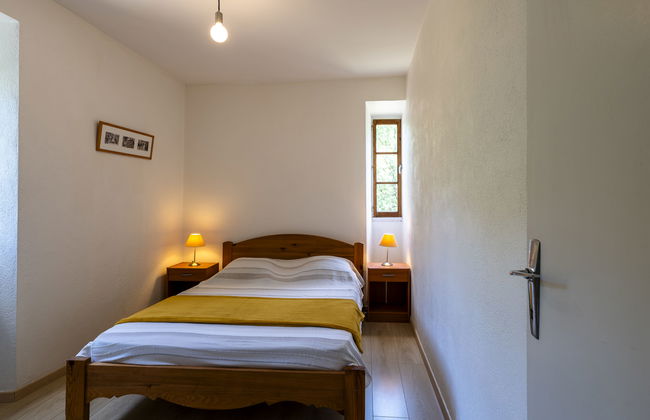 Casa de 3 quartos em Saint-Genest-de-Beauzon com piscina privada e jardim - Foto 11