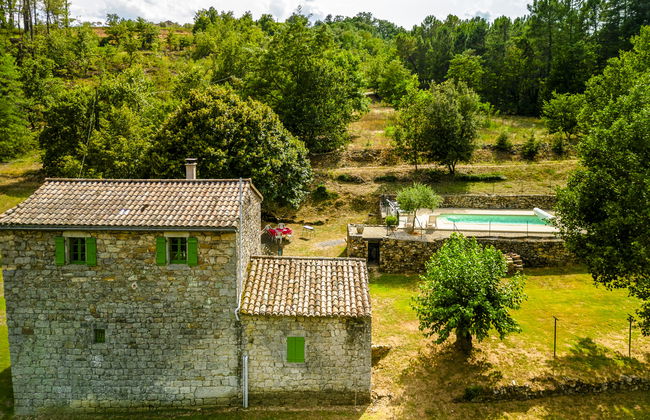 Casa de 3 quartos em Saint-Genest-de-Beauzon com piscina privada e jardim - Foto 1
