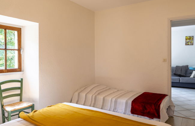 Casa de 3 quartos em Saint-Genest-de-Beauzon com piscina privada e jardim - Foto 9