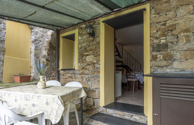 Maison de 2 chambres à Imperia avec jardin et terrasse - Photo 2