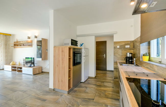 Apartamento de 4 quartos em Omišalj com jardim e terraço - Foto 12