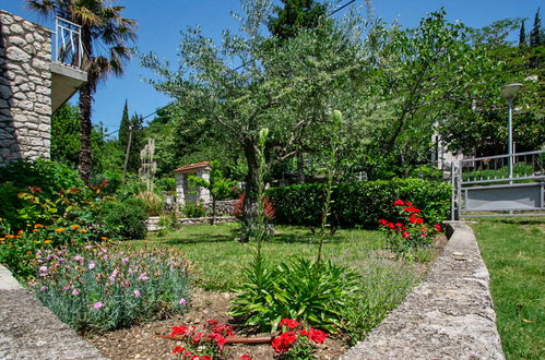 Photo 14 - Appartement de 3 chambres à Omišalj avec jardin et vues à la mer