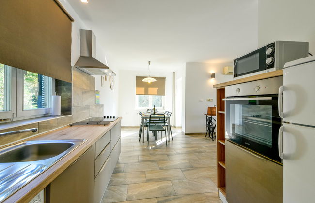 Apartamento de 4 quartos em Omišalj com jardim e terraço - Foto 4
