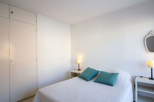 Foto 12 - Apartamento de 1 quarto em Le Lavandou com jardim