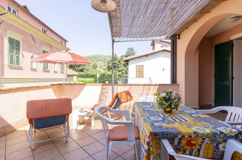 Photo 2 - Appartement de 2 chambres à Dolcedo avec jardin et terrasse