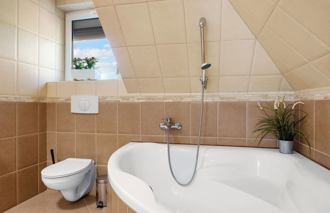 Casa de 5 quartos em Siófok com piscina privada e jardim - Foto 21