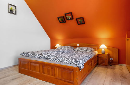 Photo 13 - Maison de 4 chambres à Siófok avec piscine privée et jardin