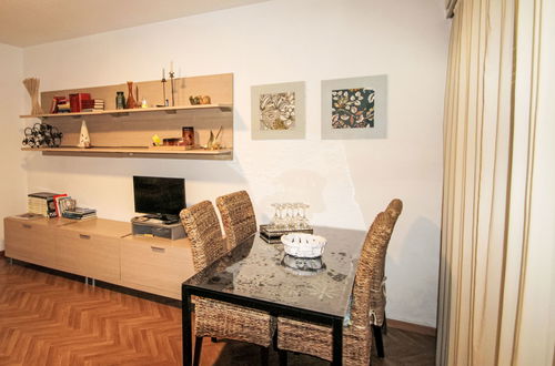 Foto 9 - Appartamento con 2 camere da letto a Germignaga con piscina e giardino