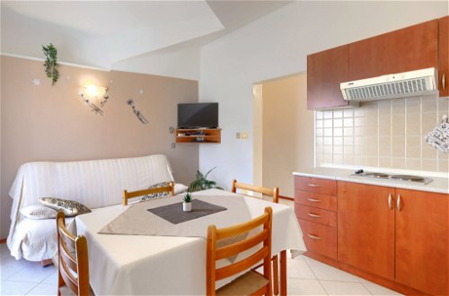 Foto 6 - Apartamento de 1 habitación en Umag con vistas al mar