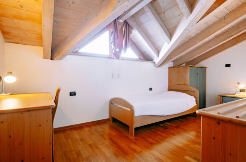Foto 38 - Appartamento con 2 camere da letto a Ronzone con giardino e vista sulle montagne