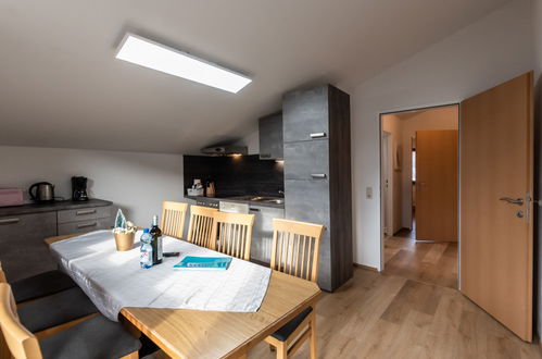 Foto 9 - Apartamento de 4 quartos em Zell am See com jardim