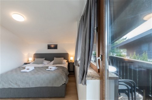 Foto 17 - Appartamento con 4 camere da letto a Zell am See con vista sulle montagne