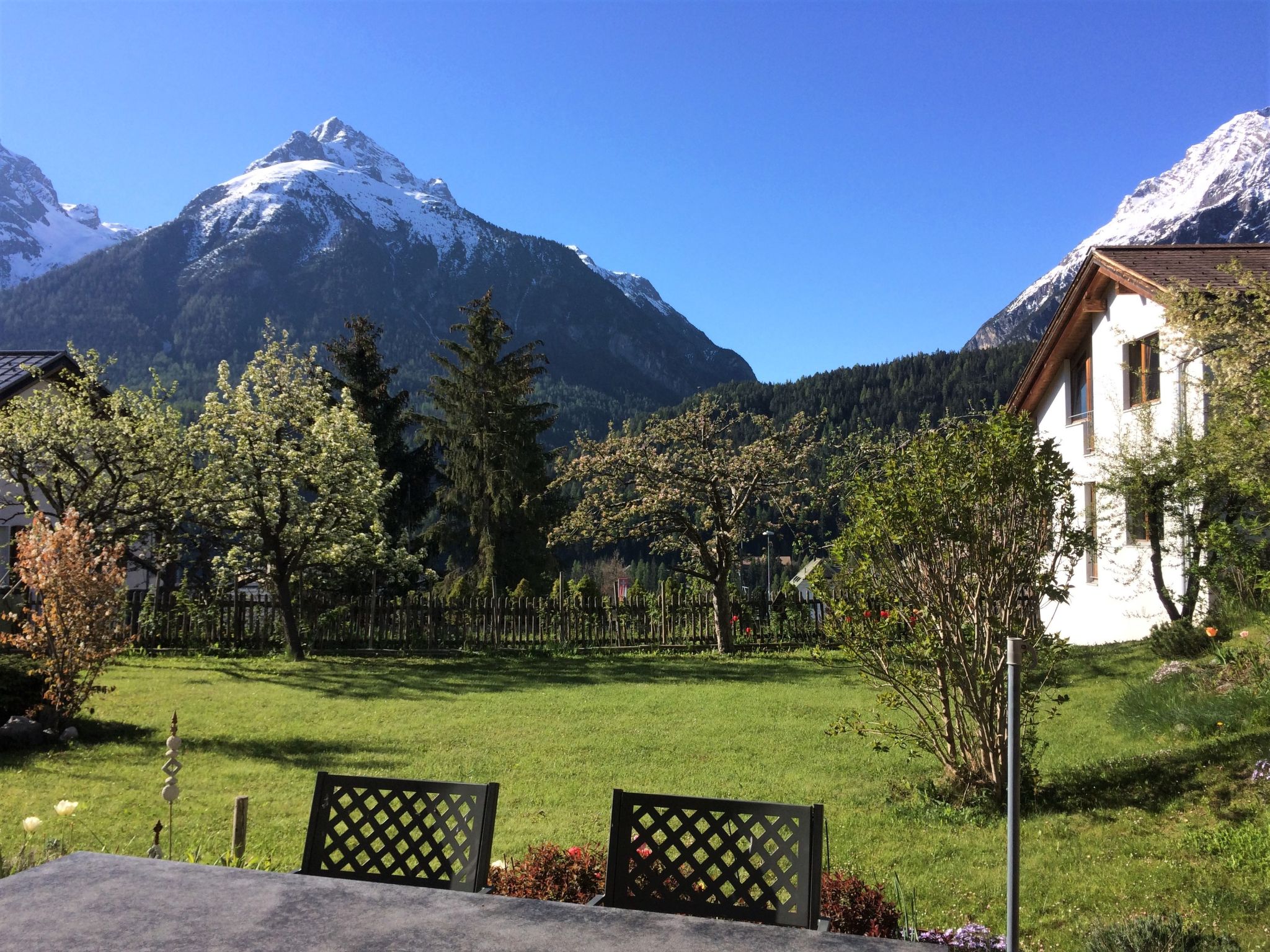 Foto 33 - Apartment mit 1 Schlafzimmer in Scuol mit blick auf die berge