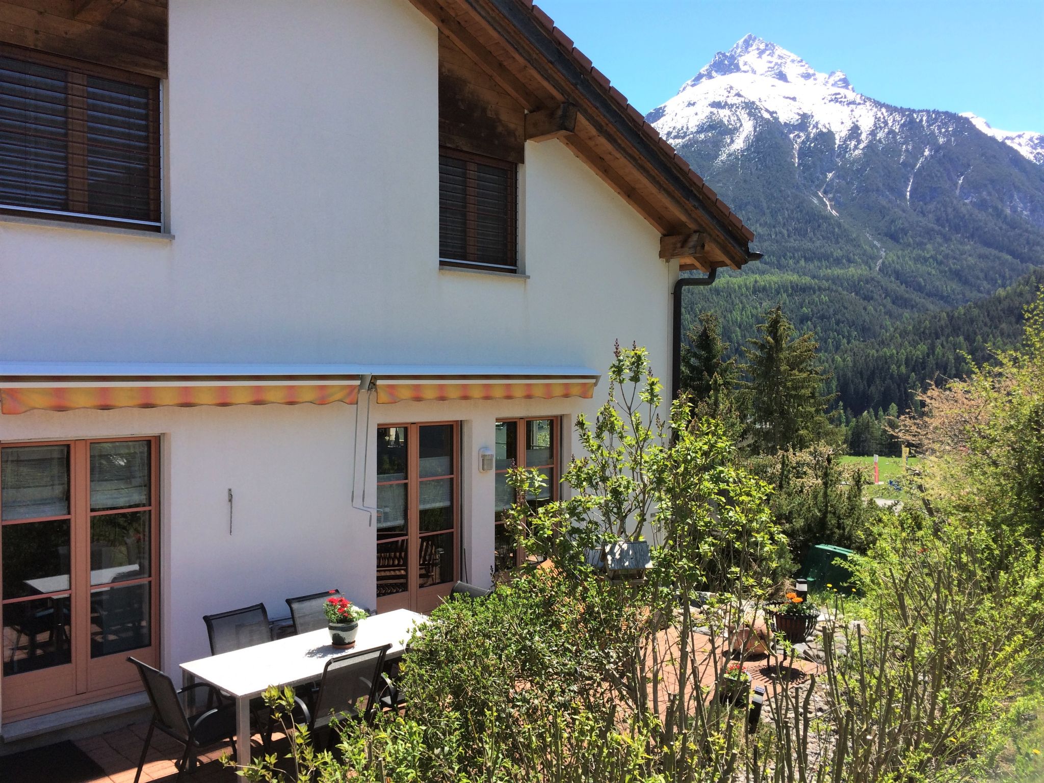 Foto 6 - Apartment mit 1 Schlafzimmer in Scuol mit blick auf die berge