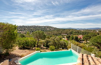 Foto 2 - Haus mit 4 Schlafzimmern in Sainte-Maxime mit privater pool und blick aufs meer