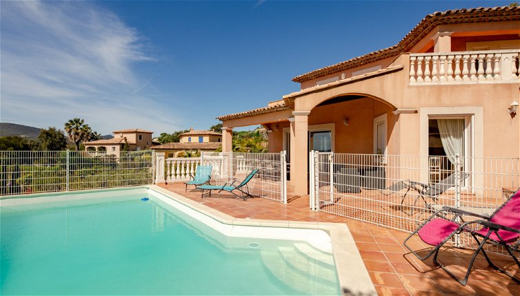 Foto 1 - Casa de 4 quartos em Sainte-Maxime com piscina privada e vistas do mar