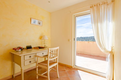 Photo 13 - 4 bedroom House in Sainte-Maxime with private pool and garden