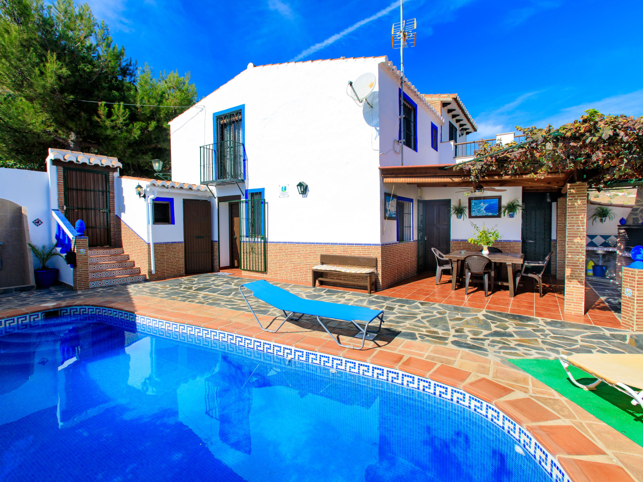 Photo 1 - Maison de 3 chambres à Almuñécar avec piscine privée et jardin