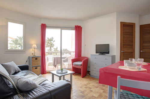 Photo 2 - 1 bedroom Apartment in Saint-Cyprien with swimming pool and sea view
