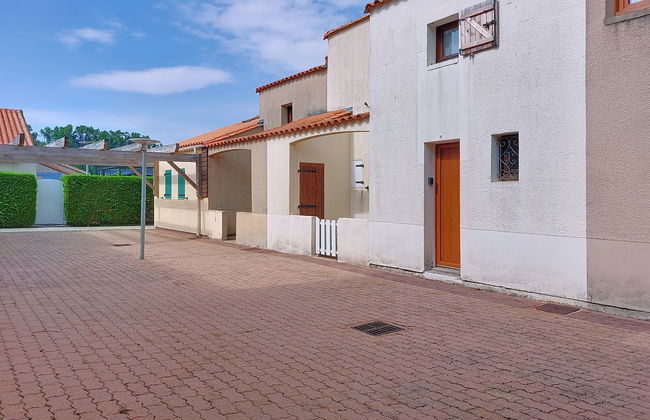 Casa de 2 quartos em Les Mathes com piscina e jardim - Foto 32