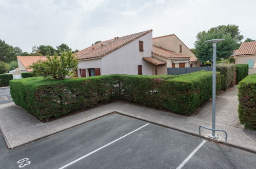 Photo 18 - Maison de 1 chambre à Les Mathes avec piscine et terrasse