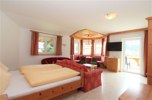 Foto 16 - Appartamento con 1 camera da letto a Stumm con vista sulle montagne