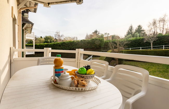 2 bedroom Apartment in Villers-sur-Mer with swimming pool - Photo 9