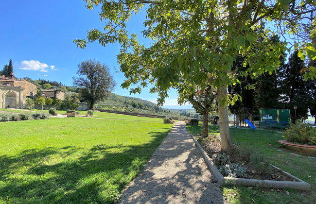 Apartamento de 2 quartos em Pelago com piscina e jardim - Foto 43