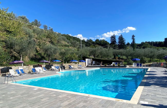 Apartamento de 2 quartos em Pelago com piscina e jardim - Foto 27