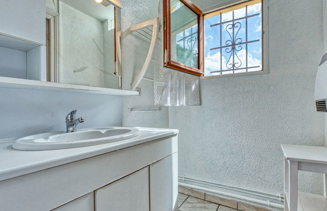 Casa de 2 quartos em Jau-Dignac-et-Loirac com jardim e terraço - Foto 10