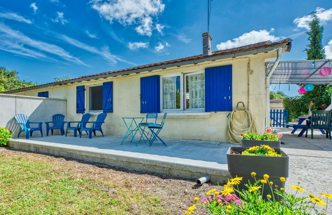 Casa de 2 quartos em Jau-Dignac-et-Loirac com jardim e terraço - Foto 18
