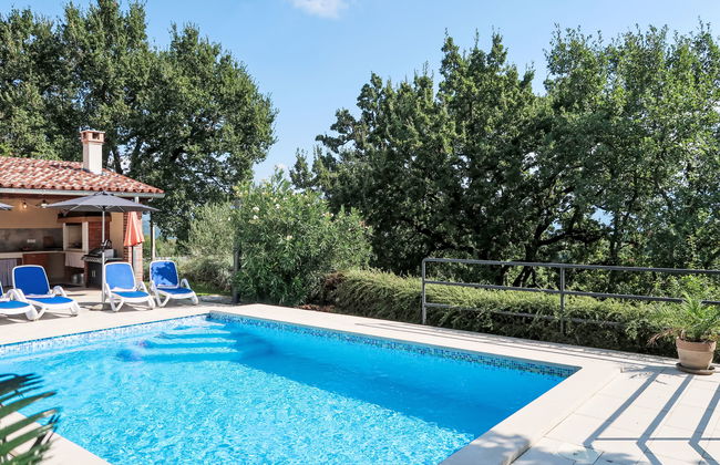 Casa de 3 quartos em Pićan com piscina privada e jardim - Foto 1