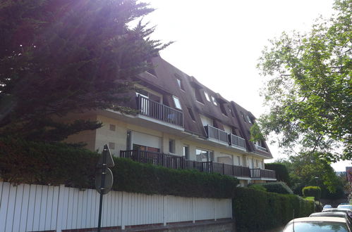 Foto 18 - Apartamento de 1 habitación en Cabourg con jardín y terraza